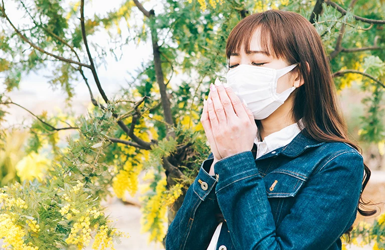 花粉症って肌荒れするの？